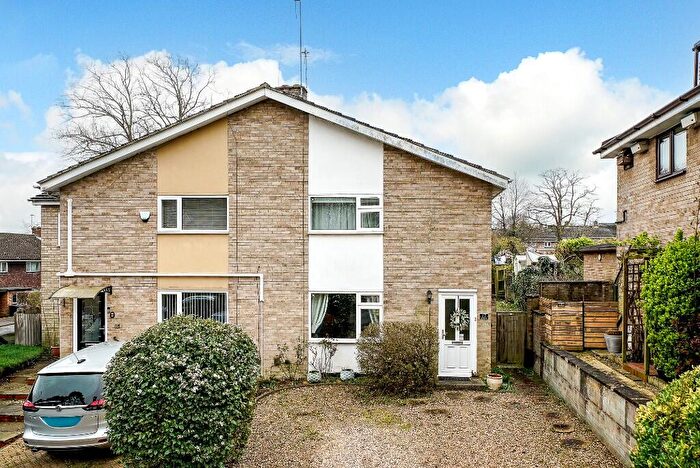 2 Bedroom Semi Detached House For Sale In Manscroft Road, Hemel Hempstead, Hertfordshire, HP1