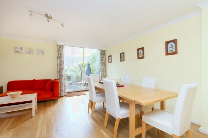 3 Bedroom Apartment To Rent In Spice Court, Asher Way, London, E1W