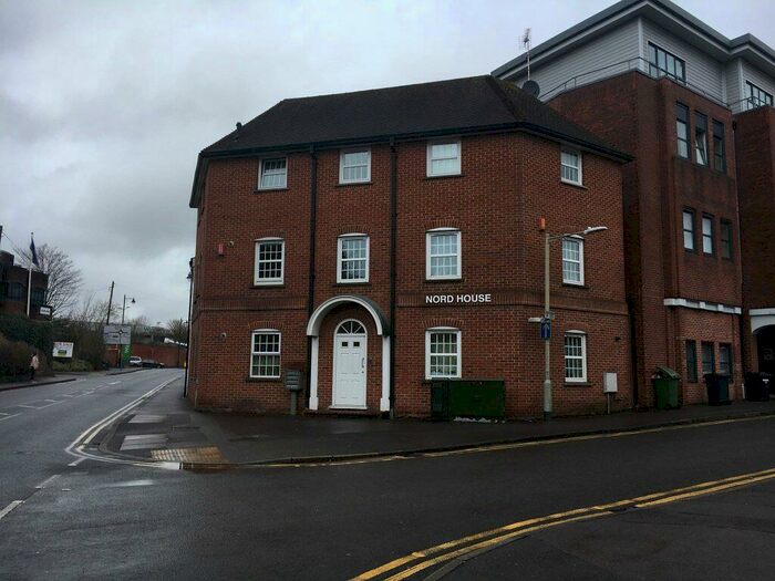 1 Bedroom Flat To Rent In Nord House Newbury, RG14