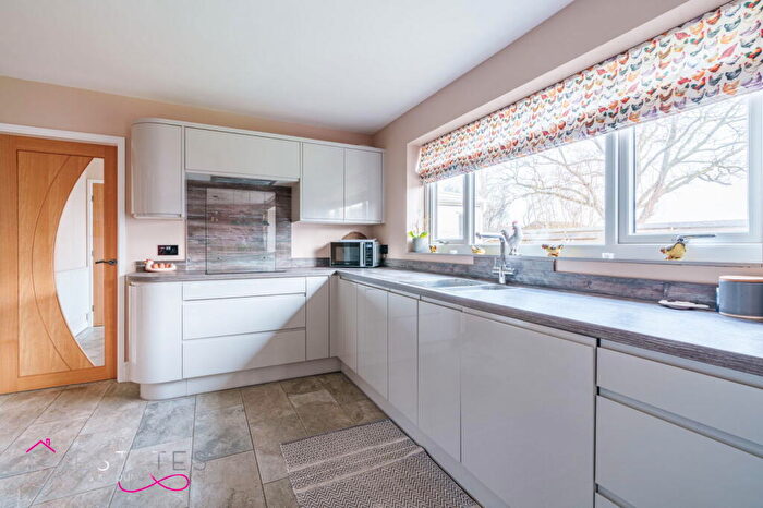 2 Bedroom Detached Bungalow For Sale In Brook Avenue, Towyn, Abergele, LL22