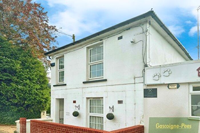 Studio To Rent In Upper Hale Road, Farnham, GU9