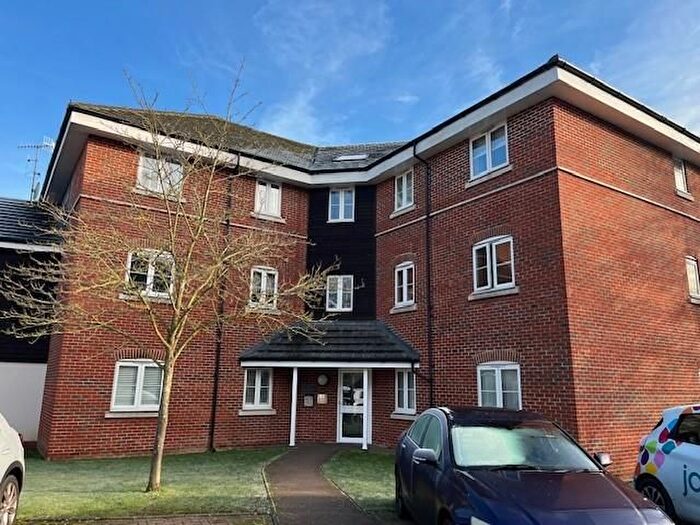 2 Bedroom Flat To Rent In Wharf Way, Hunton Bridge, Kings Langley, WD4