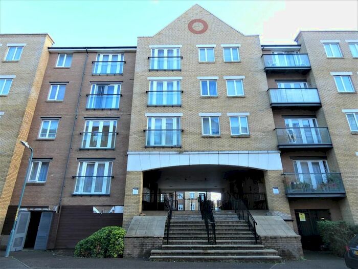 1 Bedroom Flat To Rent In Phoenix Court, Northfleet, Gravesend, DA11