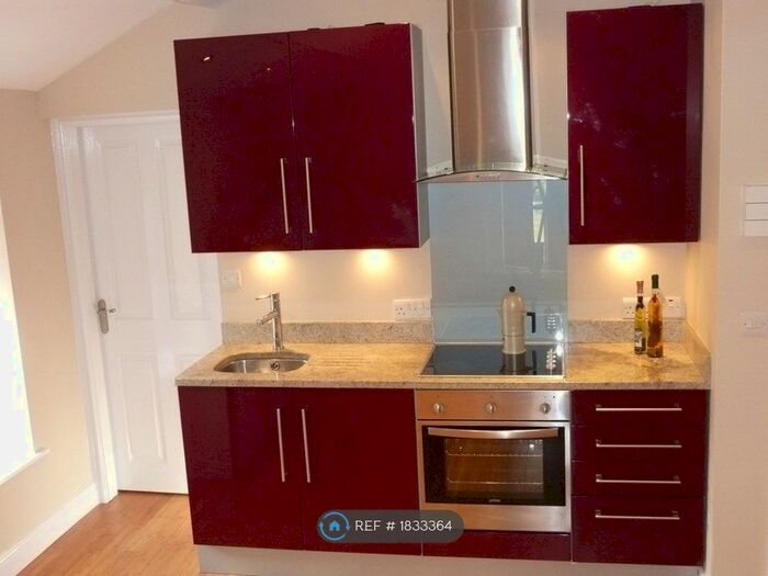 1 Bedroom Flat To Rent In Station Road, Burley In Wharfedale, Ilkley, LS29