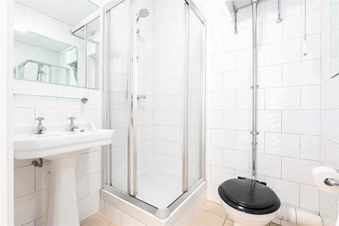 2 Bedroom Apartment To Rent In Christine Ingram Gardens, Bracknell, Berkshire, RG42