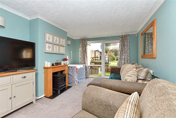 3 Bedroom Semi-detached House For Sale In Rivers Road, Teynham, Sittingbourne, Kent, ME9