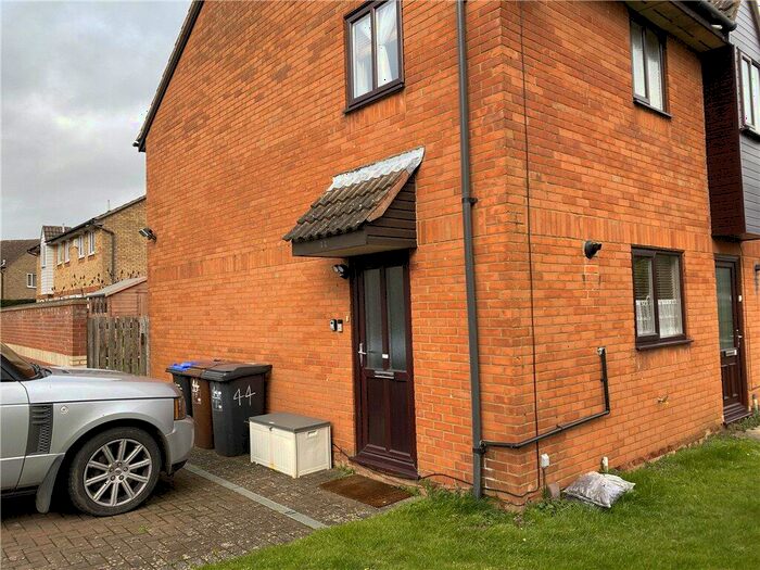 2 Bedroom End Of Terrace House To Rent In Bank View, East Hunsbury, NN4
