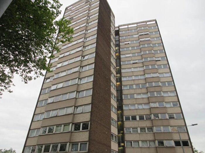 2 Bedroom Flat To Rent In Chichester Road, Southend On Sea, SS2