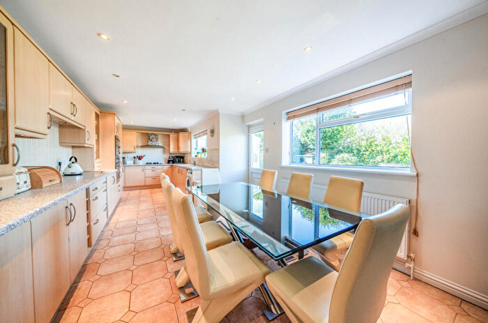 4 Bedroom Detached House For Sale In Gallows Hill, Saffron Walden, Essex, CB11