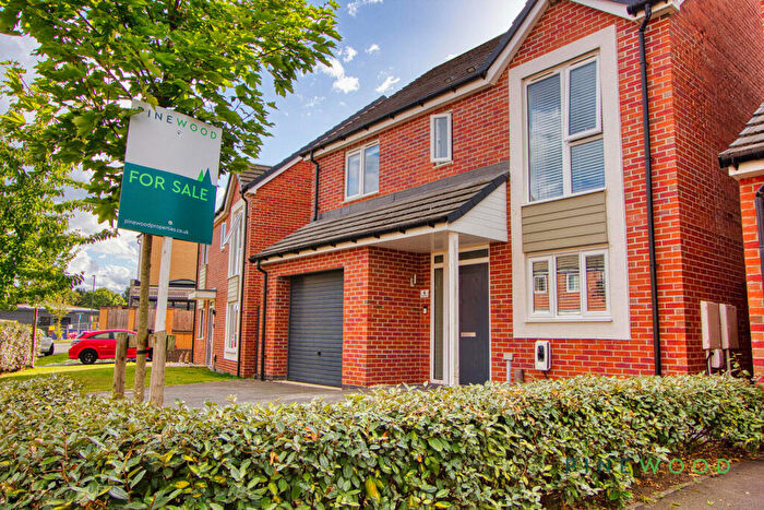 4 Bedroom Detached House For Sale In Kenning Place, Clay Cross, Chesterfield, Derbyshire, S45
