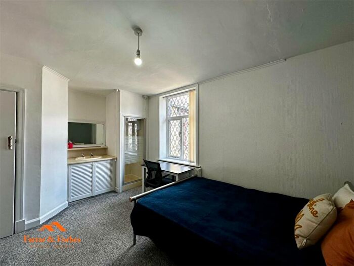 1 Bedroom End Of Terrace House To Rent In Queen Victoria Road, Burnley, BB10