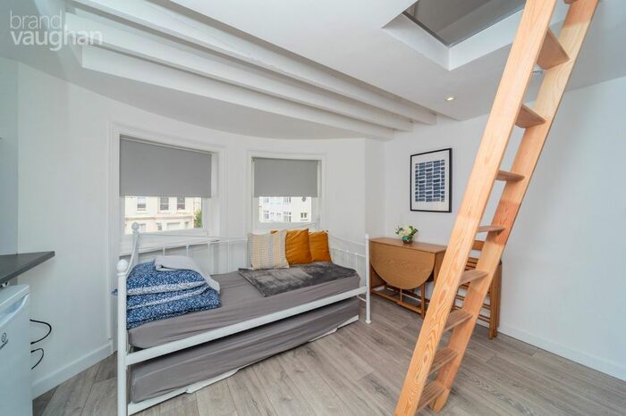 1 Bedroom Flat To Rent In St James Street, Brighton, BN2