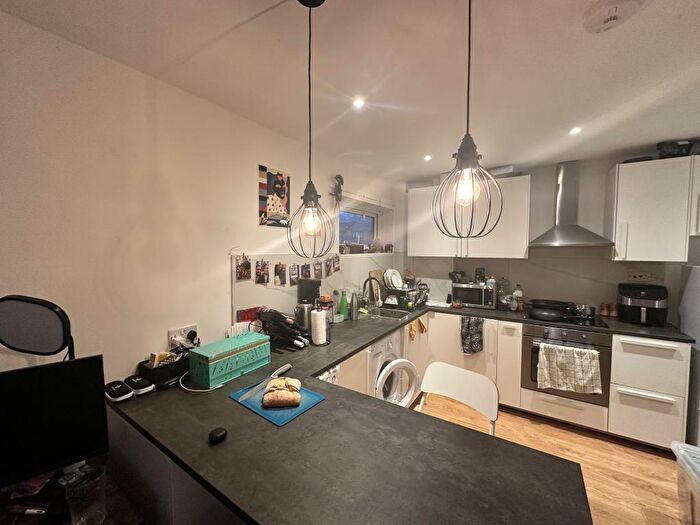 1 Bedroom Apartment To Rent In Sycamore Hill, London, N11