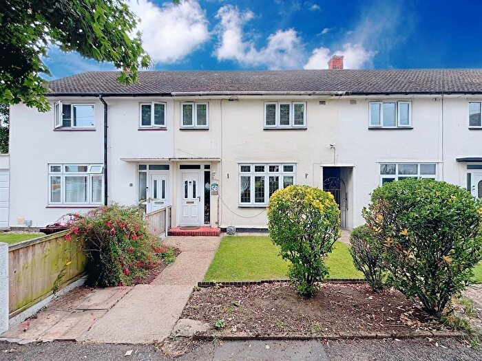 2 Bedroom Terraced House For Sale In Fullarton Crescent, South Ockendon, RM15
