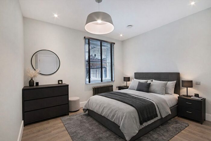 1 Bedroom Flat To Rent In Rupert Court, London, Greater London, W1D