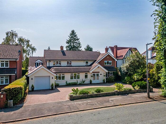 6 Bedroom Detached House For Sale In Silhill Hall Road, Solihull, B91