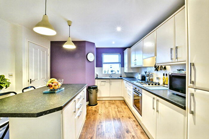 3 Bedroom End Of Terrace House For Sale In Masseys View, Blaydon-on-Tyne, NE21