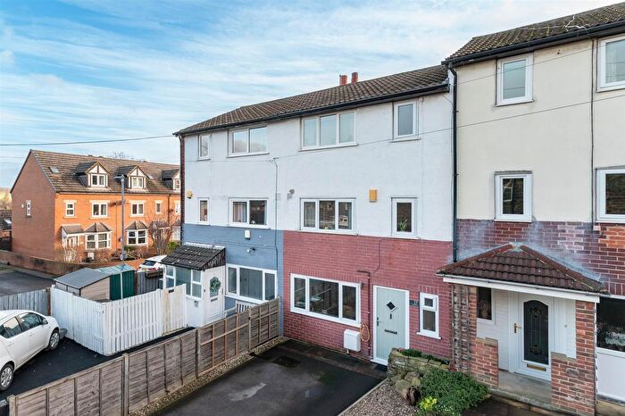 3 Bedroom Terraced House For Sale In Neville Road, Otley, LS21