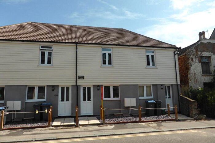 3 Bedroom End Of Terrace House To Rent In London Road, Dover, CT17