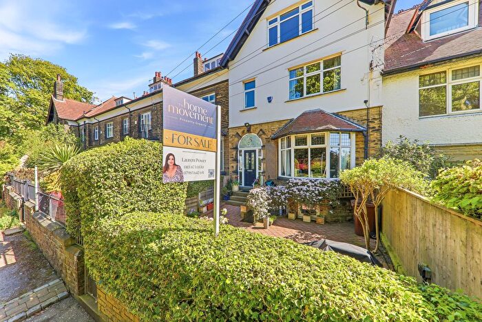 5 Bedroom Terraced House For Sale In Buckstone Drive, Leeds, LS19