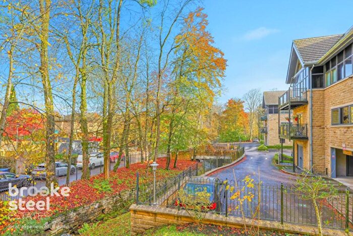 1 Bedroom Flat For Sale In Aldenbrook, Helmshore, BB4