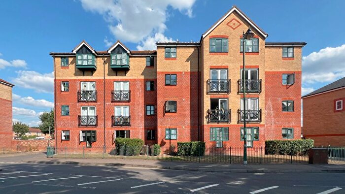 1 Bedroom Flat For Sale In Hodson Place, Enfield, EN3