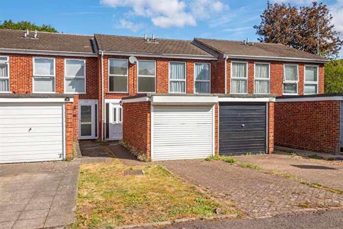 2 Bedroom Terraced House For Sale In Worcester Road, Sutton, SM2
