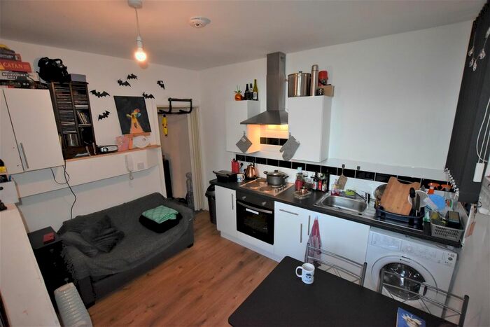 1 Bedroom Flat To Rent In Clarendon Park Road, Leicester, LE2