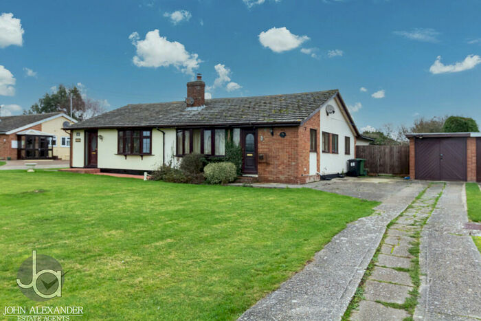 3 Bedroom Semi-Detached Bungalow For Sale In Tollesbury Road, Tolleshunt D'arcy, CM9