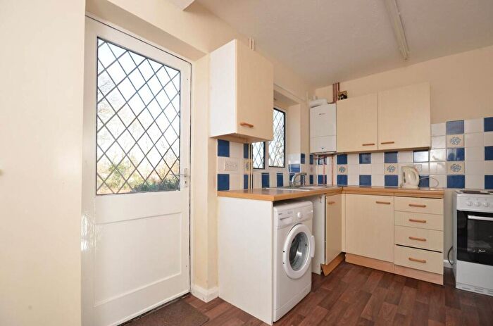 2 Bedroom House To Rent In Vernon Way, Guildford, , Guildford, GU2