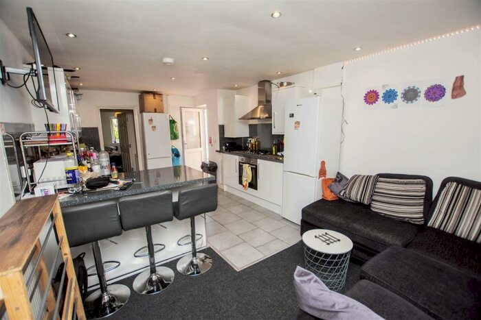 7 Bedroom House To Rent In Tiverton Road, Selly Oak, Birmingham, B29