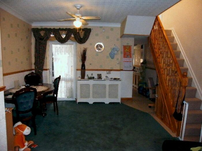 3 Bedroom Property To Rent In Kings Road, London, N18