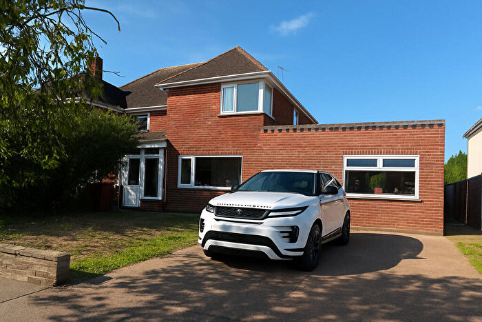3 Bedroom Semi-Detached House For Sale In Victoria Road, Gorleston, NR31