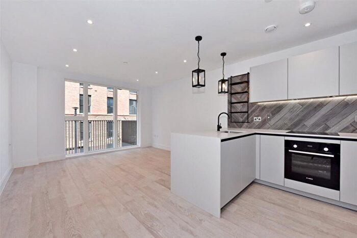 2 Bedroom Apartment To Rent In Darjeeling House, Memorial Avenue, Slough, SL1