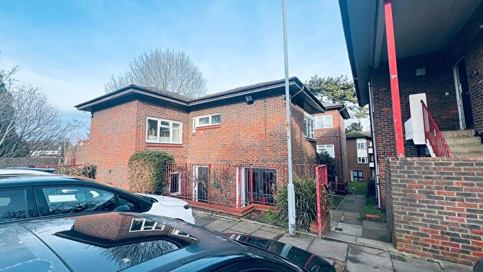 4 Bedroom Flat To Rent In Sutherland Place, Luton, LU1