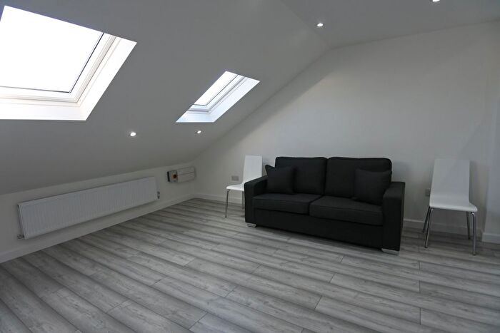 3 Bedroom Flat To Rent In Chaplin Road, London, NW2