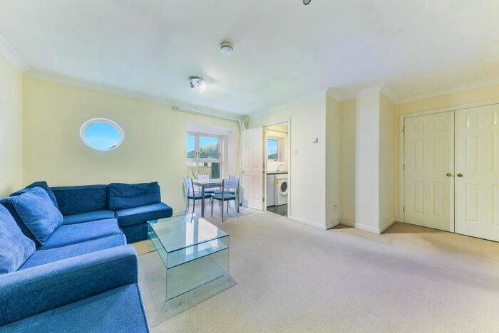 2 Bedroom Flat To Rent In Victoria Hall, Britannia Village, London, E16