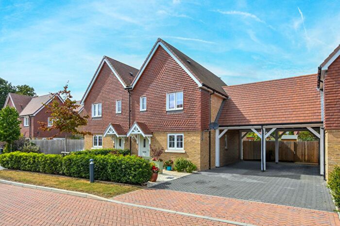 3 Bedroom Semi-Detached House For Sale In Gain Bridge Drive, Smarden, TN27