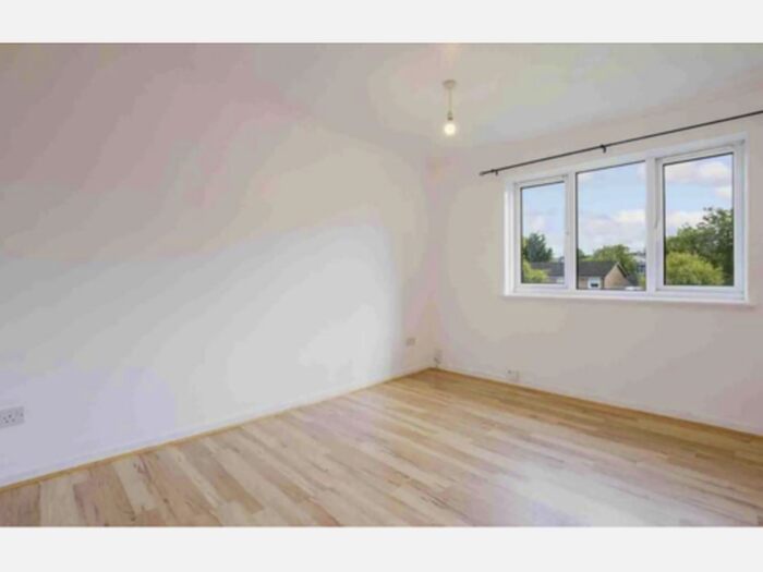 2 Bedroom Flat To Rent In Chapelcross, Airdrie, ML6