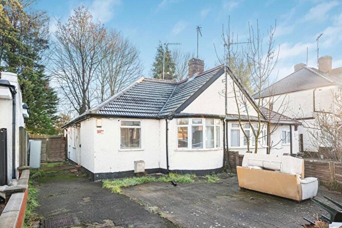 3 Bedroom Semi-Detached Bungalow For Sale In Curzon Avenue, Enfield, EN3