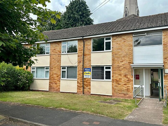 2 Bedroom Flat For Sale In Closure Place, Peterchurch, Hereford, HR2