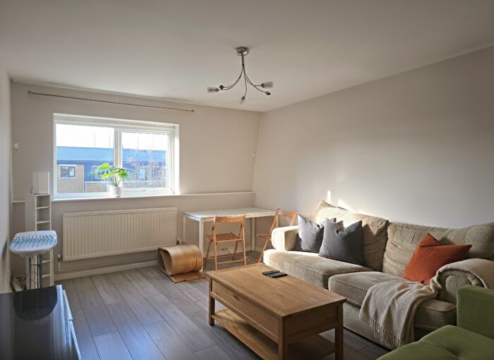 1 Bedroom Flat For Sale In St. Ervans Road, London, W10