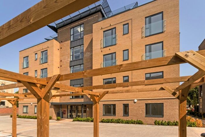 2 Bedroom Flat To Rent In Lansdown Road Lansdown, GL51