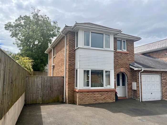 3 Bedroom House For Sale In Cwrt Y Brenin, Ffosyffin, Aberaeron, SA46