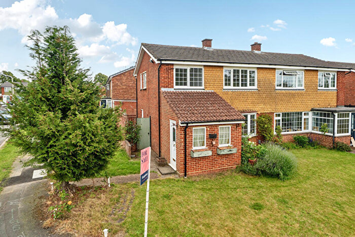 3 Bedroom Semi-Detached House For Sale In Devonshire Green, Farnham Royal, SL2