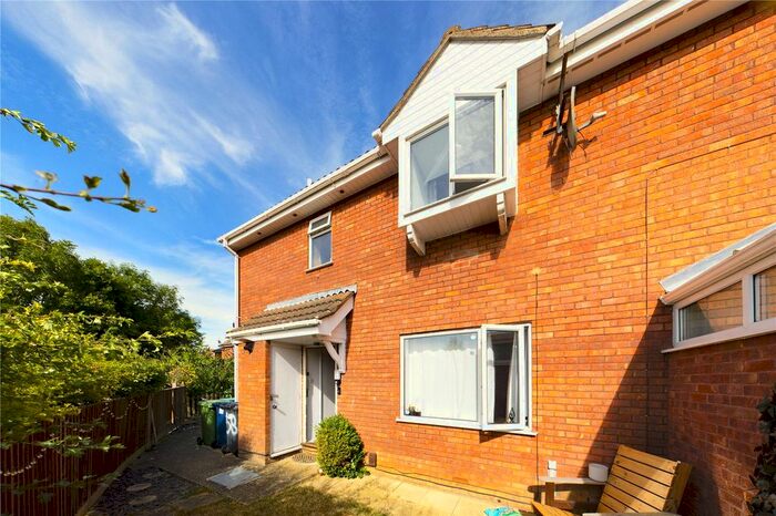 2 Bedroom Detached House To Rent In Fallow Drive, Eaton Socon, St Neots, Cambs, PE19