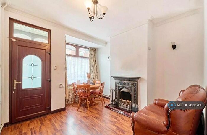 2 Bedroom Terraced House To Rent In King William Street, Stoke-On-Trent, ST6