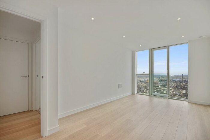 1 Bedroom Apartment To Rent In Pinnacle Apartments, , Saffron Central Square, Croydon, CR0