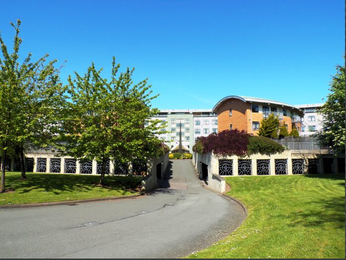 2 Bedroom Flat To Rent In Britannic Park, Yew Tree Road, Moseley, B13