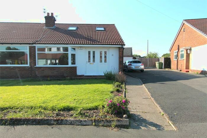 3 Bedroom Semi-Detached Bungalow To Rent In Parkgate Drive, Bolton, BL1